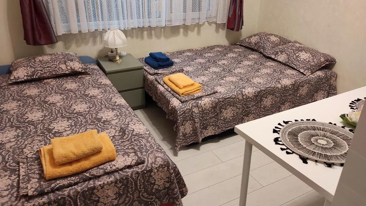 Δωμάτια σε οικογενειακή κατοικία Burgas Central-Sheynovo